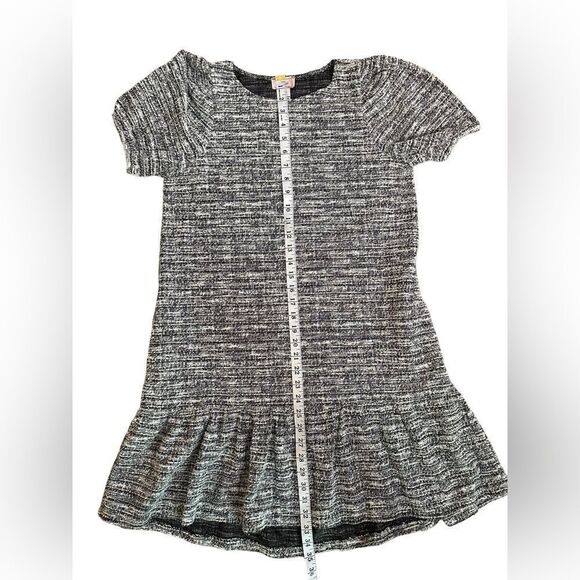 LOVE ADY Textured mini dress with short puffed sleeves and ruffled hem EUC sz M - Picture 14 of 15